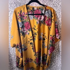 Floral print shawl. Size large. Cavenders.